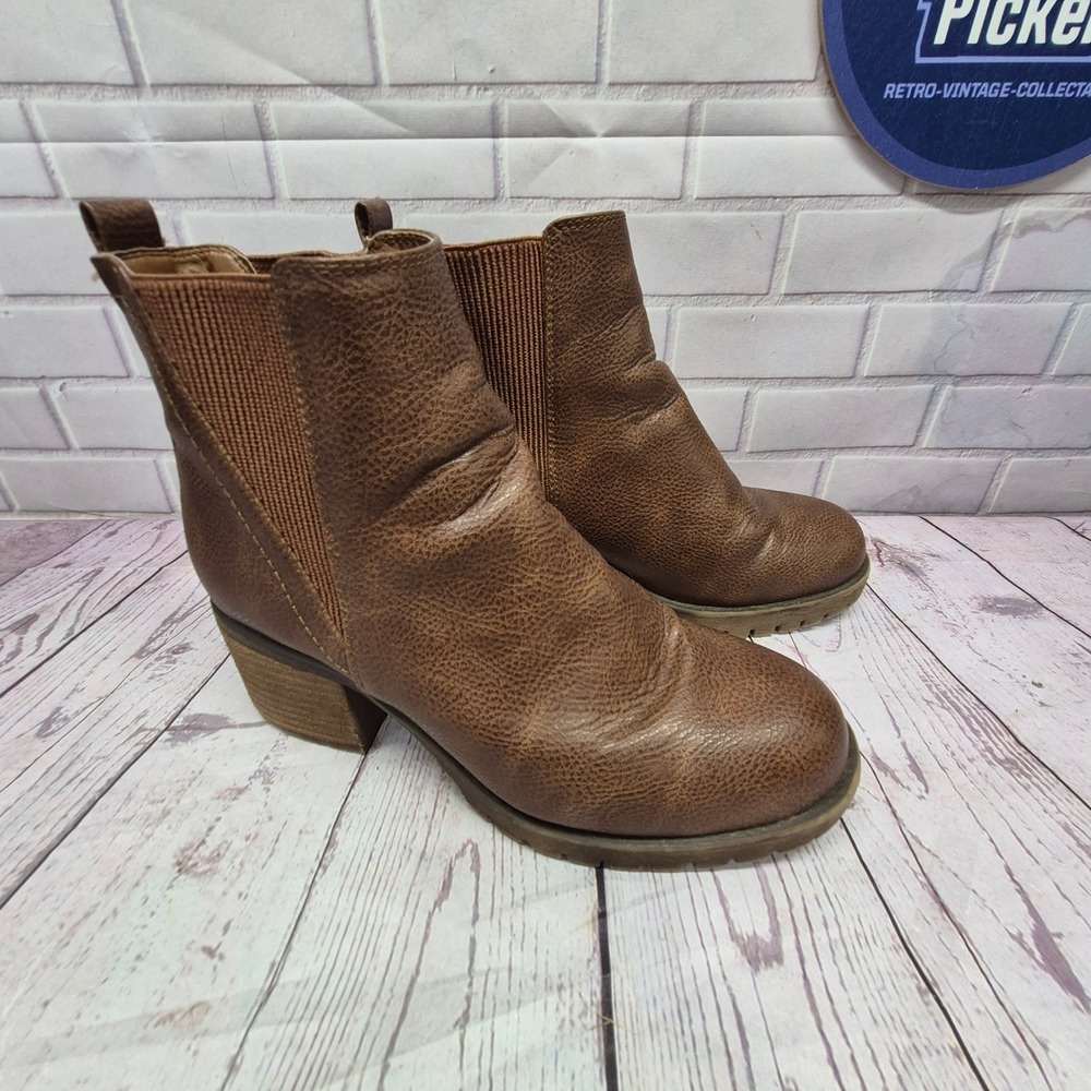 Universal Thread Jody Cognac Brown Pebbled Faux Leather Ankle Boots 7.5M